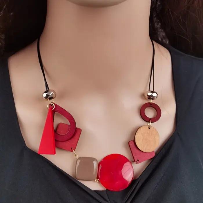 Collier en bois vintage avec pendentif géométrique ethnique pour femmes bijoux de cou pour anniversaire et occasions spéciales