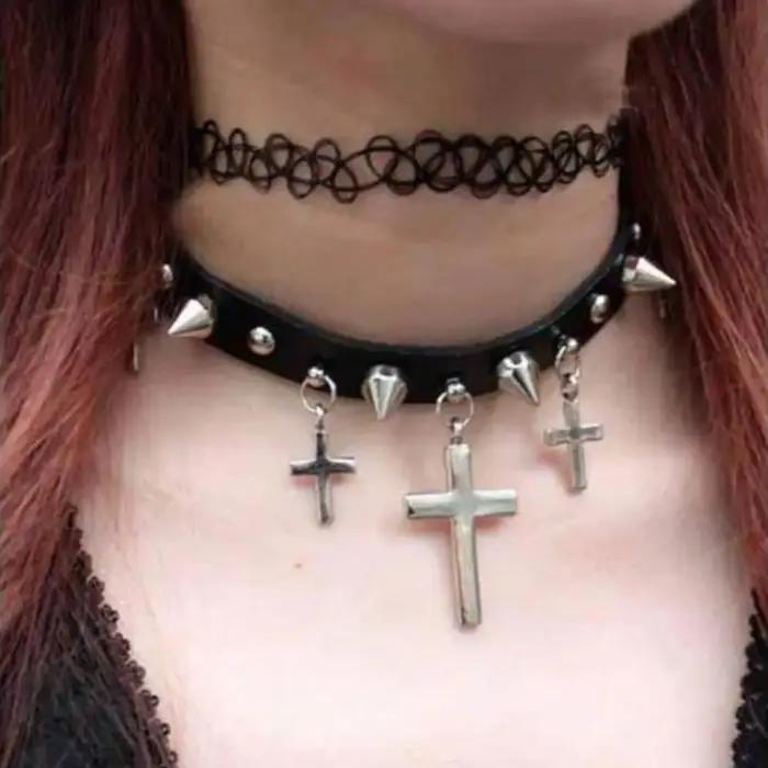 Collier ras du cou noir pour tatouage rétro gothique vintage années 90 femme occasion spéciale