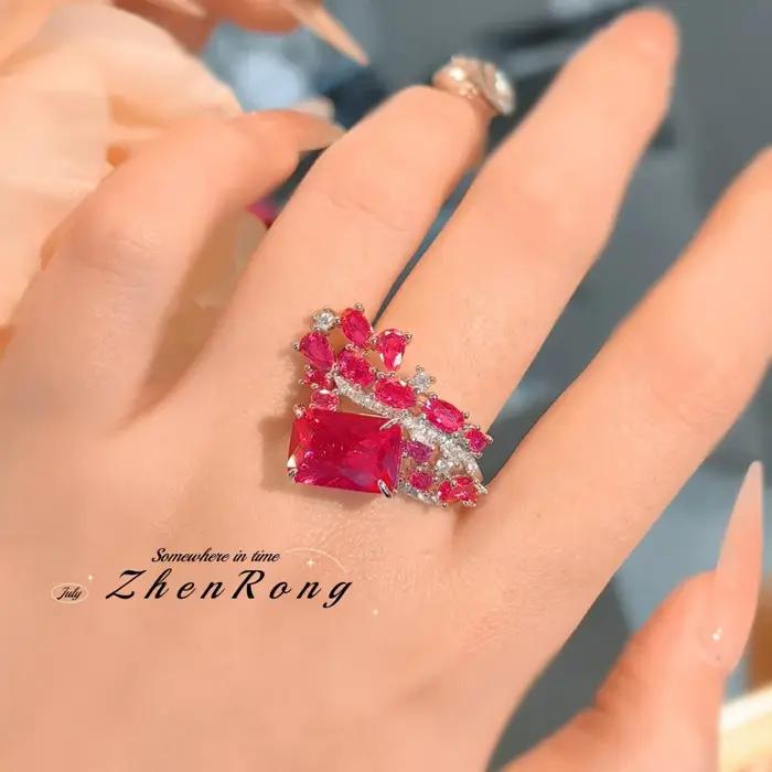 Bague en corindon rouge tendance pour femme - Diamant simulé