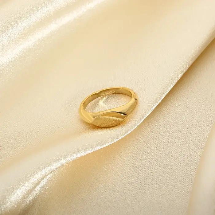 Nouveaux anneaux chevalets en acier inoxydable pour femmes Grils PVD plaqué or 18 carats anneau empilable géométrique métallique cadeau bijoux sans ternissement