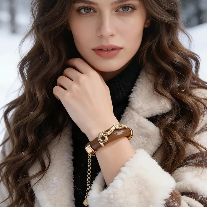 Bracelet en résine dorée pour femme
