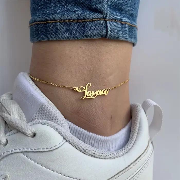Bracelet de cheville personnalisé avec nom pour femmes