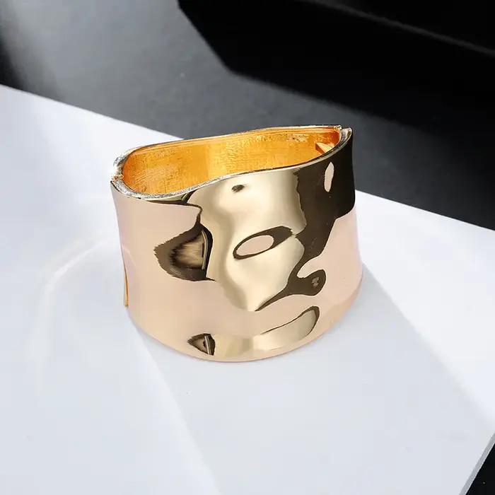 KMVEXO Punk Hip Hop larges bracelets asymétriques Bracelets pour femme déclaration alliage Bracelets hommes bijoux Femme accessoires Manchette