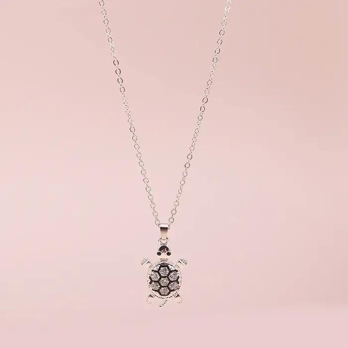 Collier tortue en cristal de dessin animé pour femmes et filles, bijoux de décoration de fête, Festival
