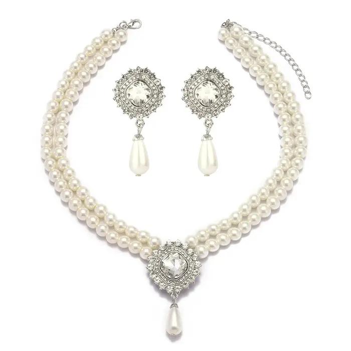 Ensemble collier et boucles d'oreilles en perles élégant, Design minimaliste à la mode, luxe léger,