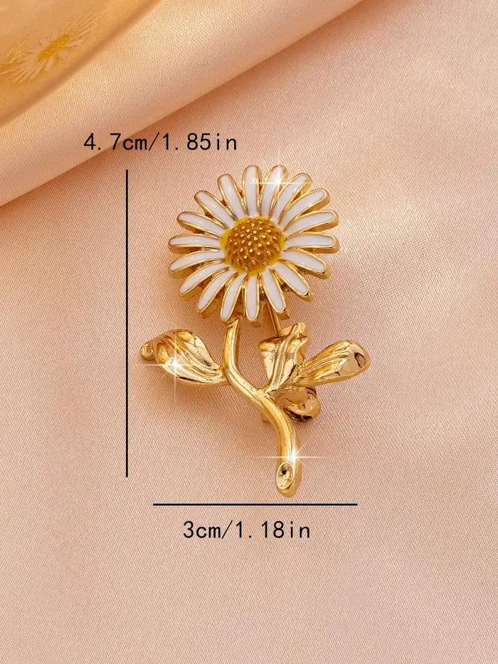 Une broche florale est un accessoire populaire