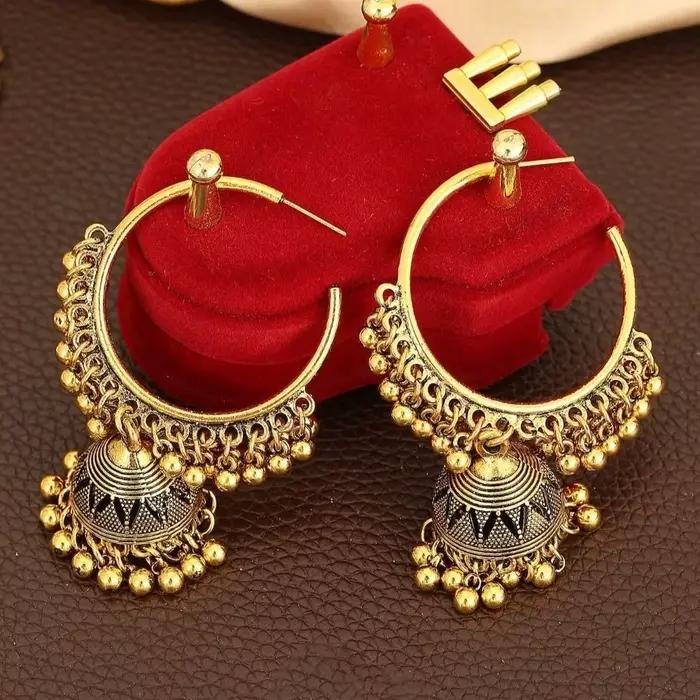 Boucles d'oreilles bohèmes vintage en plaqué or 14 carats avec clochettes et pompons pour femmes pour quotidien mariages et fêtes