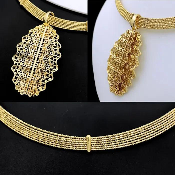 Ensemble de bijoux plaqué or pour femmes élégants collier pendentif bague bracelet pour occasions spéciales