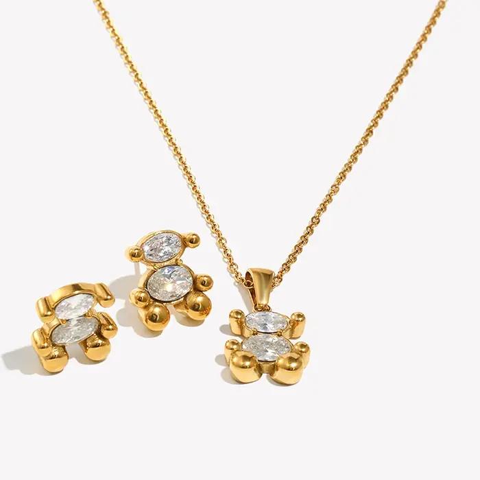 Ensemble de bijoux ours mignon plaqué or hypoallergénique collier et boucles d'oreilles pour femme occasions sociales style classique polyvalent