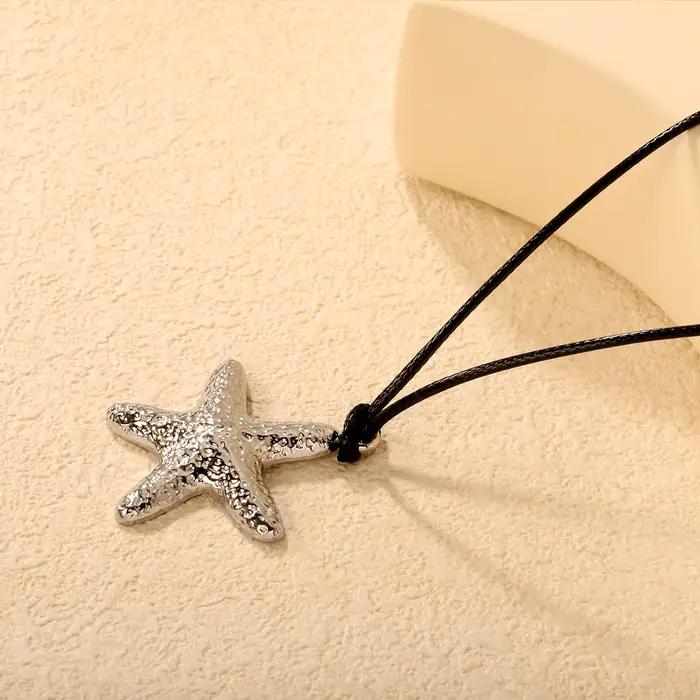 LUXUKISSKIDS Collier Bohème Y2K avec Pendentif Grande Étoile de Mer Texturée, Chaîne en Corde, Accessoire Élégant pour Femme, Idéal Plage et Été