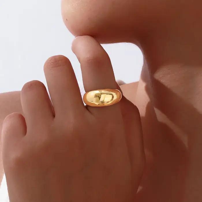 Bague Crépue Géométrique Minimaliste Plaqué Or pour Femme Bijoux Lisses et Épais Cadeau d'Anniversaire Occasions Spéciales