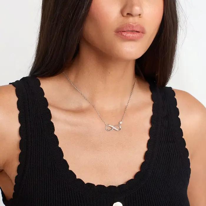 M-JAJA Moissanite collier Möbius boucle infinie pendentif