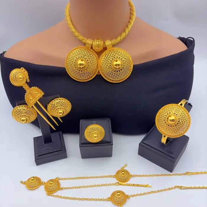 Ensemble de bijoux plaqué or 24 carats brésilien
