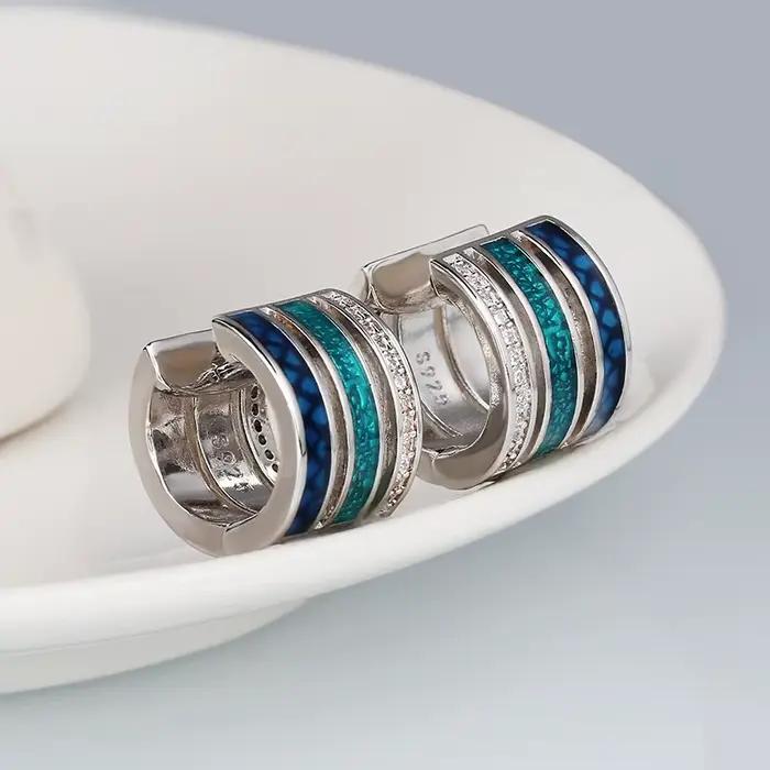 Boucles d'Oreilles Géométriques à Trois Rangées pour Femme