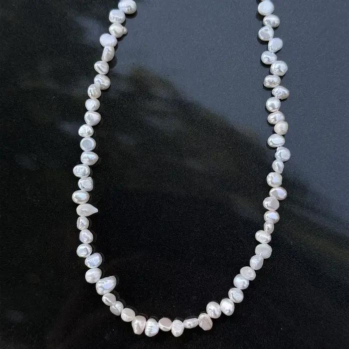  Collier de perles d'eau douce élégant pour femmes