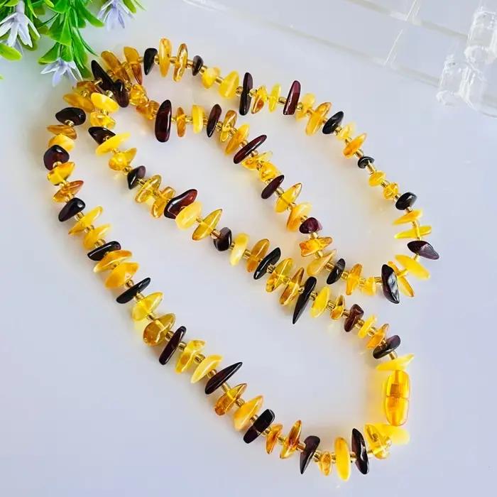 Collier ras du cou en ambre naturel brut de la Baltique pour femmes avec motifs géométriques et bienfaits thérapeutiques occasions spéciales et quotidienne