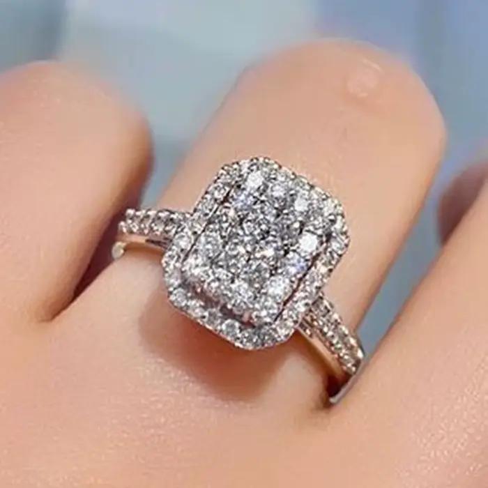 Bague de mariage scintillante en zircone cubique pour femmes, alliance de fiançailles élégante et moderne, cadeau pour occasions spéciales