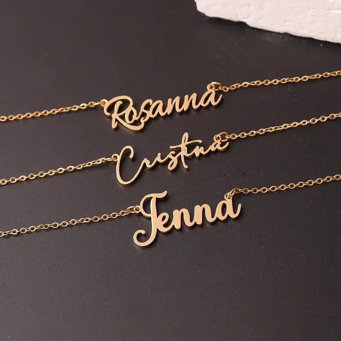 Collier personnalisé avec nom en acier inoxydable pour femmes pour occasions spéciales comme anniversaire et mariage