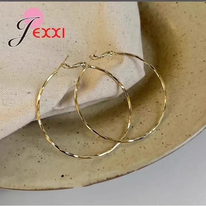 Boucles d'oreilles créoles en argent sterling 925 pour femmes, design simple et moderne, idéal pour les occasions spéciales et le quotidien