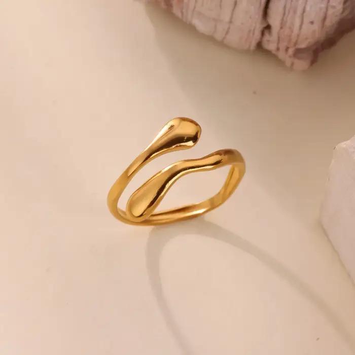 Bagues tendance pour femmes Plaqué or 18 carats Bague ajustable géométrique en acier inoxydabl