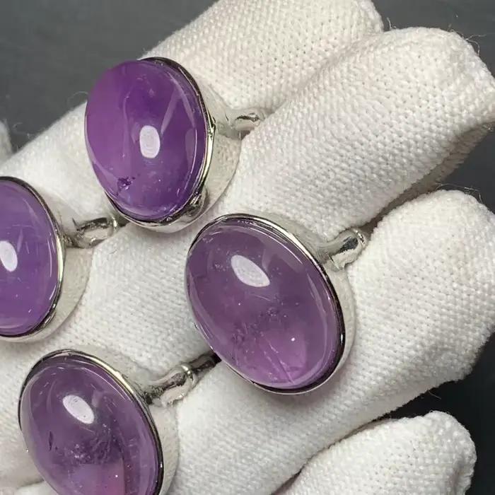 Bague améthyste naturelle en pierre précieuse réglable avec placage d'argent et finition or jaune clair pour femme élégante