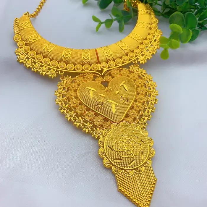 Ensemble de bijoux ANIID en or 24 carats pour femme avec collier grand pendentif et boucles d'oreilles pour mariage et occasions spéciales