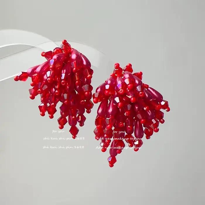 Boucles d'oreilles à pampilles cascade rouge personnalisées et polyvalentes