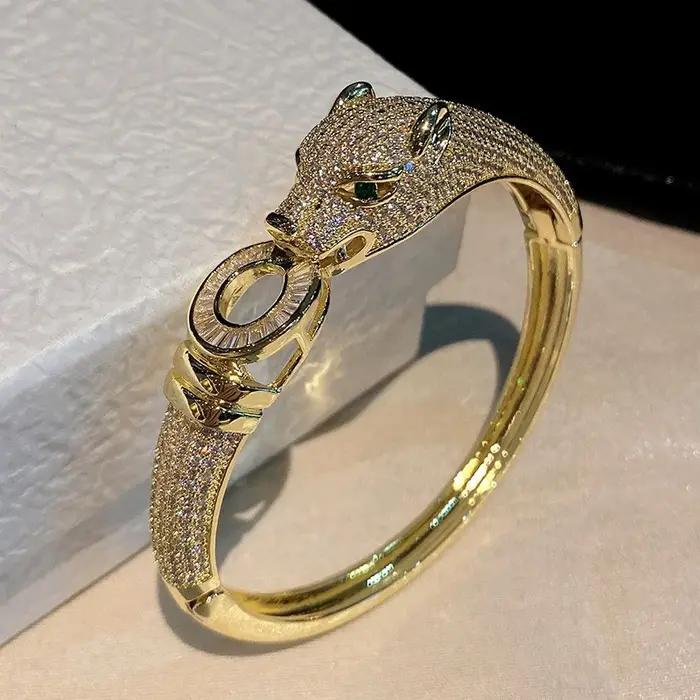 Bracelet léopard de luxe plaqué or 18 carats
