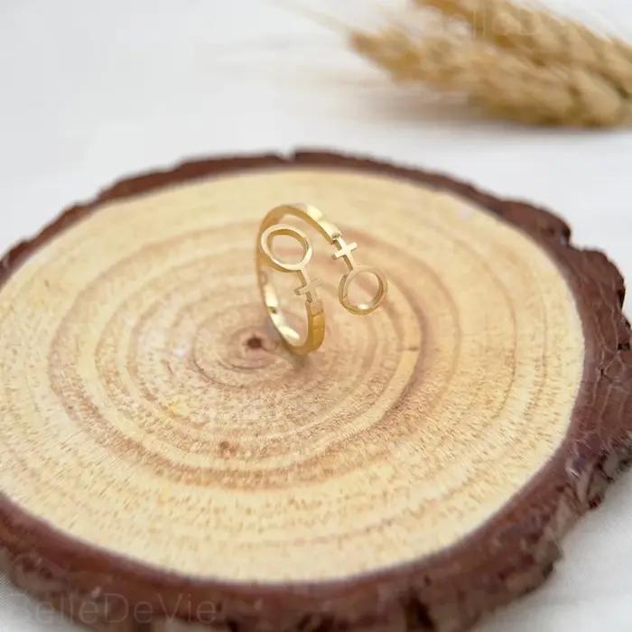Bague CEYAWEI en acier inoxydable avec plaquage or 18 carats, symbole de Vénus pour femmes, bijou de fierté lesbienne, élégant pour occasions spéciales