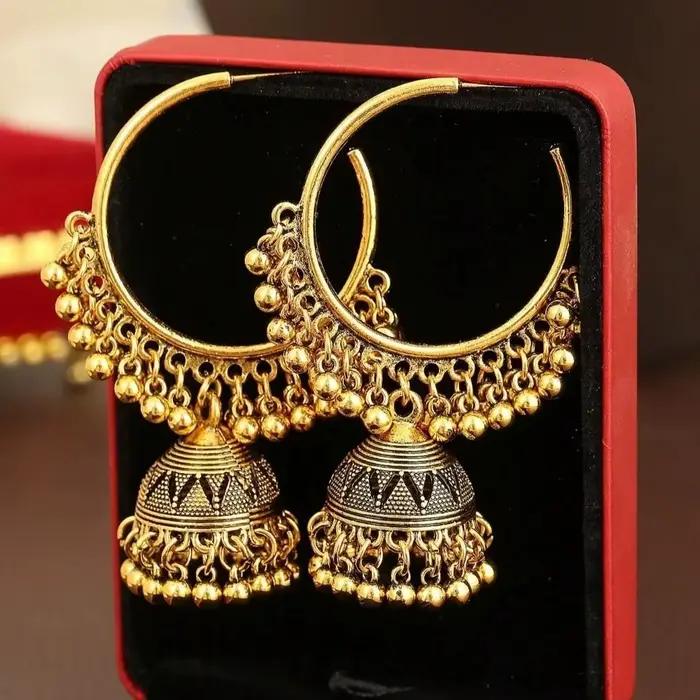 Boucles d'oreilles bohèmes vintage en plaqué or 14 carats avec clochettes et pompons pour femmes pour quotidien mariages et fêtes