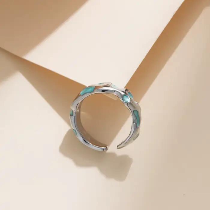 Bague ouverte argentée style bohème avec incrustation émail turquoise ajustable pour femme idéale pour le quotidien et les occasions spéciales