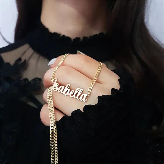Collier avec nom personnalisé pour femmes