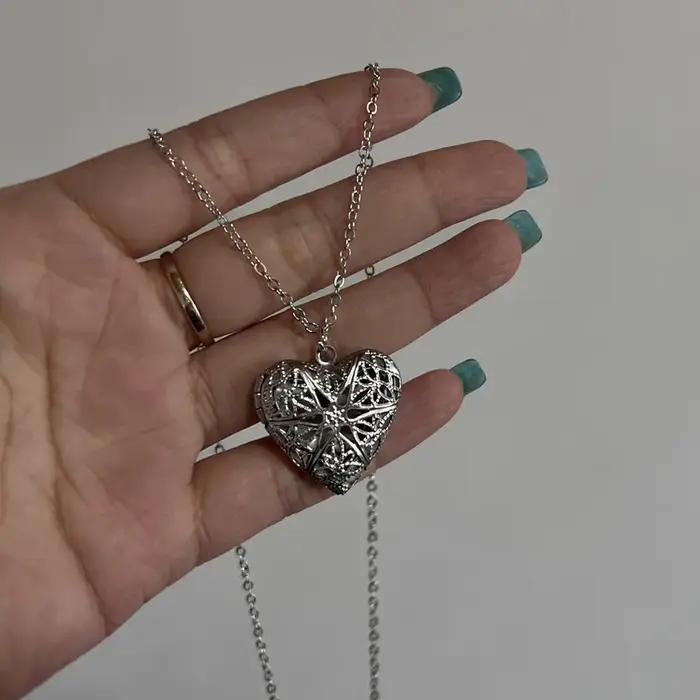 Pendentif médaillon en forme de cœur romantique, ouvrable, couleur argent, cadre Photo en acier inox