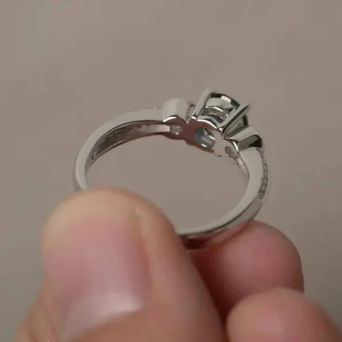 Bague en argent sterling 925 sertie de zirconium blanc élégante pour mariage et occasions spéciales