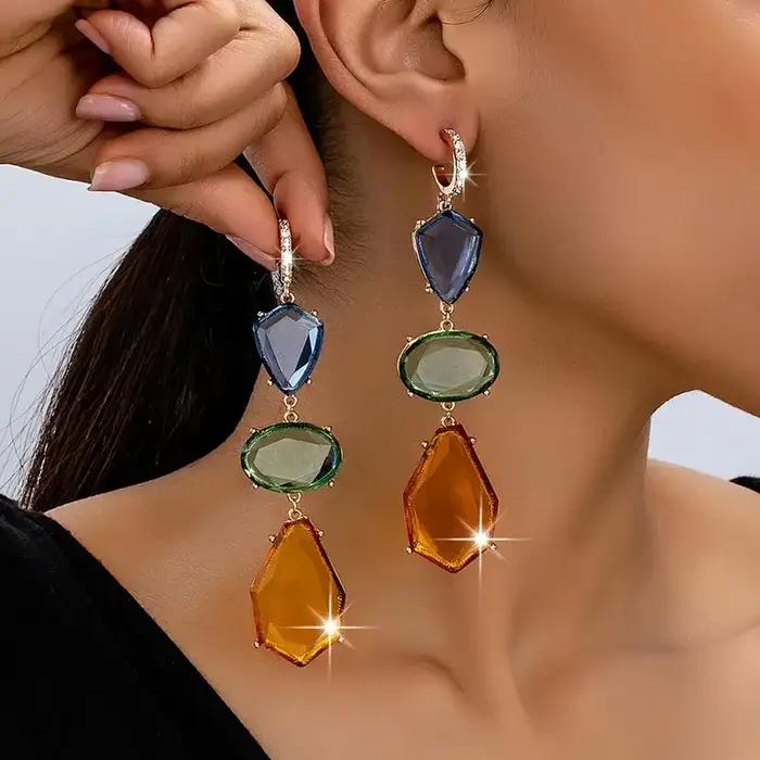 Boucles d'oreilles pendantes en résine luxueuse couleur or pour femmes