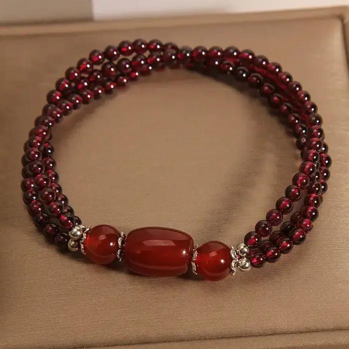 Bracelet grenat multicouche pour femme