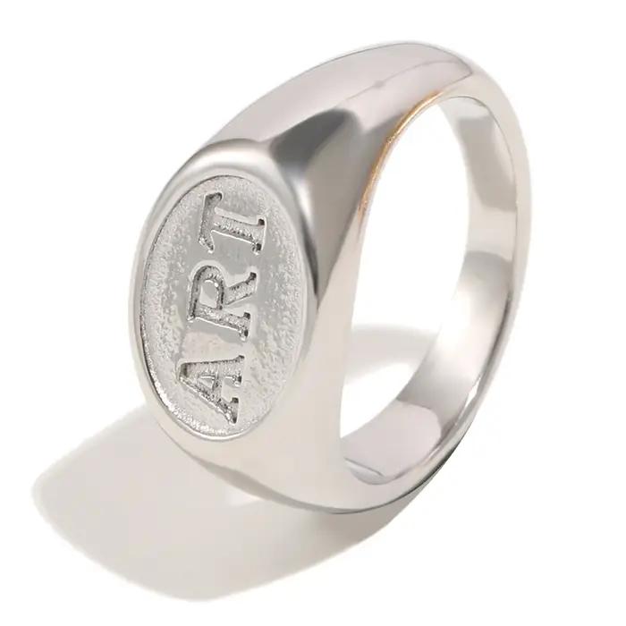 Bague Signet en Acier Inoxydable Plaquée Or 18K pour Femmes et Hommes Occasions Spéciales Minimaliste Unique