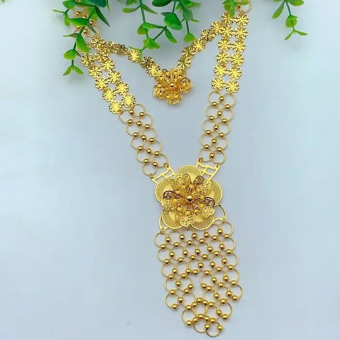 Ensemble de bijoux bohèmes en or pour mariage et occasions spéciales collier long et boucles d'oreilles pour femmes