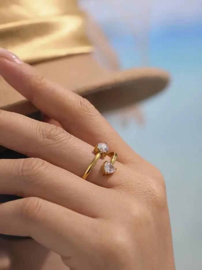 Bagues en acier inoxydable incrustées de zircon double cœur pour femmes, bague plaquée or 18 carats, bague féminine, bijoux de luxe pour femmes