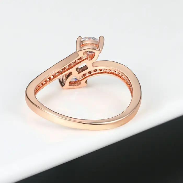 Bague romantique en forme de cœur délicat pour femmes