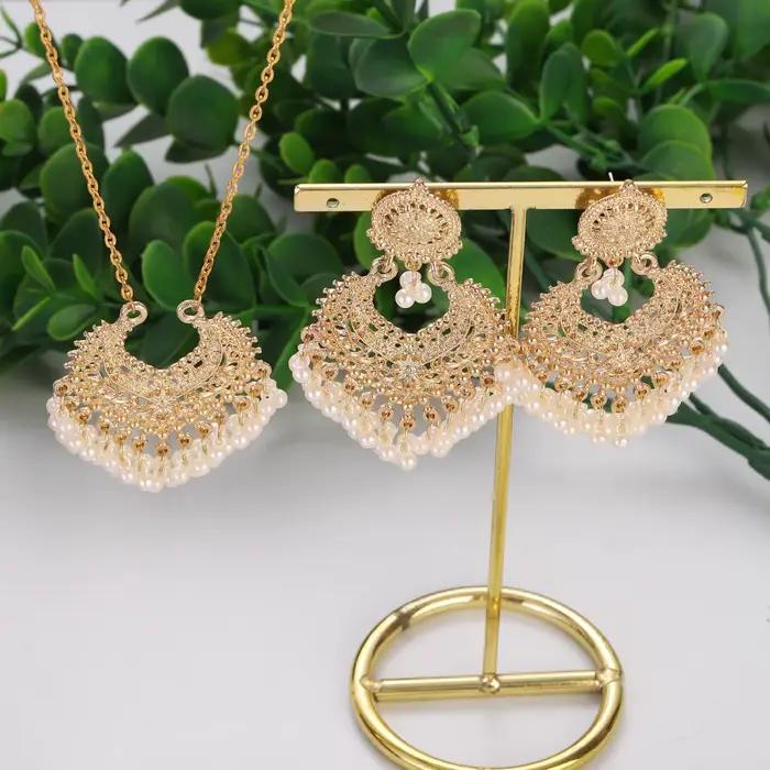 Ensemble de bijoux vintage rétro indiens perles rondes boucles doreilles pompons collier pour femmes occasions spéciales mariage anniversaire cadeau fête quotidienne