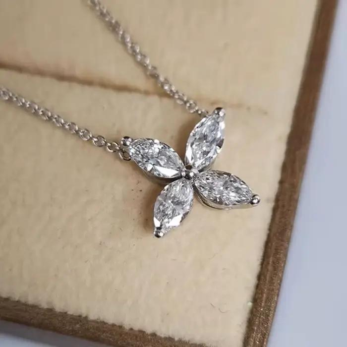 Ensemble de bijoux en Moissonite en forme de papillon pour femmes, collier en argent Sterling 925 et boucles d'oreilles pour occasions spéciales bijoux finement travaillés élégance romantique et moderne GRA