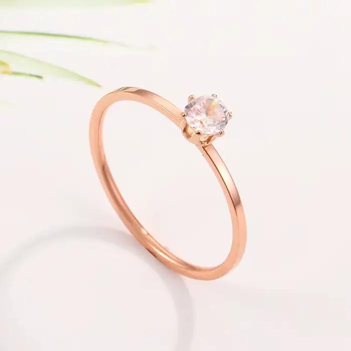 Bague solitaire en acier inoxydable, mode coréenne, pierre zircone cubique de qualité AAA pour femmes, idéale pour les anniversaires et les occasions spéciales