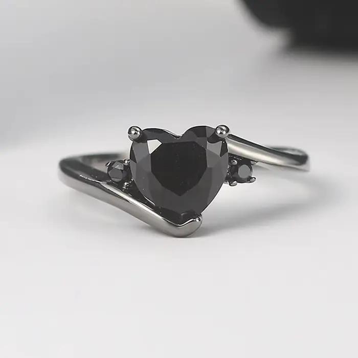 Bagues gothiques Vintage Punk en forme de cœur pour femmes