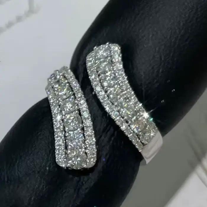 Bagues élégantes et tendance entièrement serties de diamants pour femmes, bijoux de luxe et de haute
