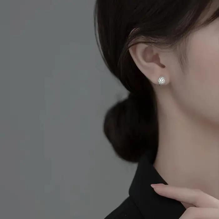 Boucles d'oreilles en argent sterling 925 pour femme avec zirconium blanc élégantes et personnalisables pour occasions spéciales et cadeaux de prestige