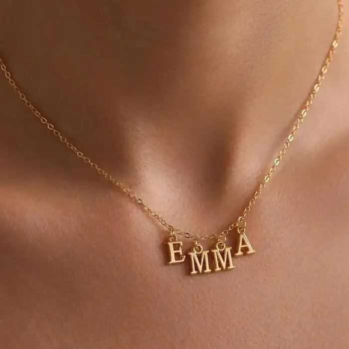 Collier personnalisé avec nom en or ou rouge-marron, cadeau d'anniversaire pour femmes, bijou de mode avec chaîne de maillons, cadeau de Noël unique