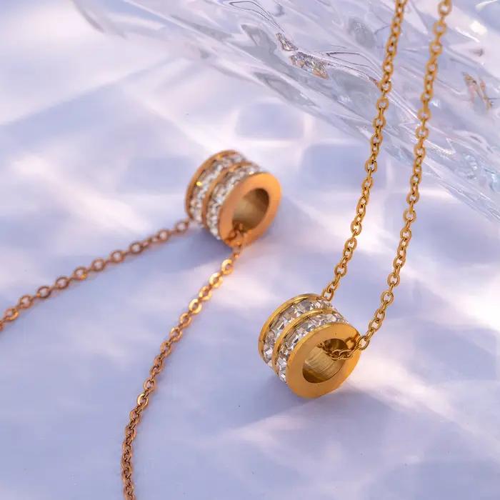 Collier pendentif double rangée CZ en acier inoxydable plaqué or 18 carats