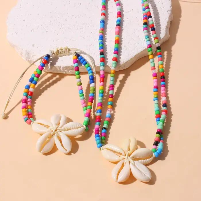 Ensemble de bijoux bohème en perles colorées, collier et bracelet, accessoire de mode essentiel pour