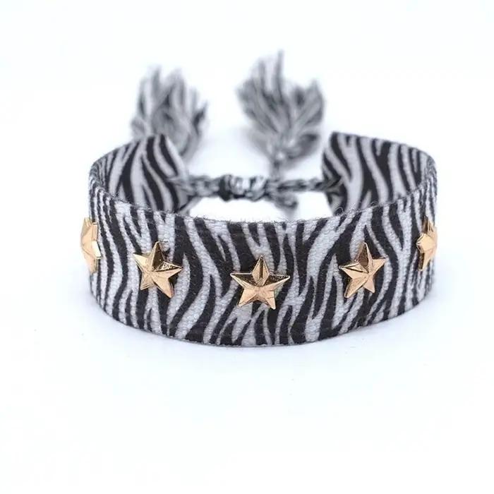 Bracelet à rivets étoile cœur en coton pour femmes avec pompons tissés bohèmes pour toutes occasions spéciales